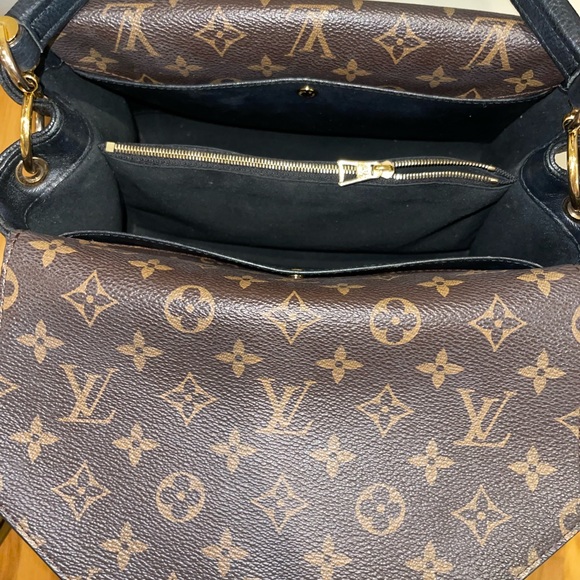 100% Authentic Louis Vuitton Double V Noir handbag Great Condition - Picture 10 of 10